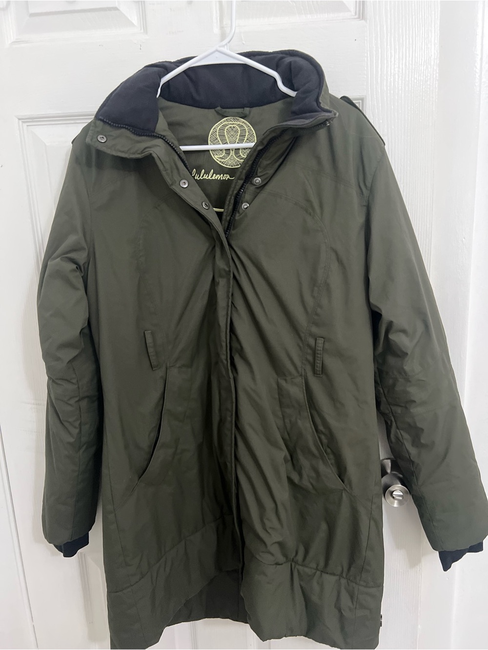 lululemon athletica womens Olive Green Puffer Parka winter coat jacket size 12